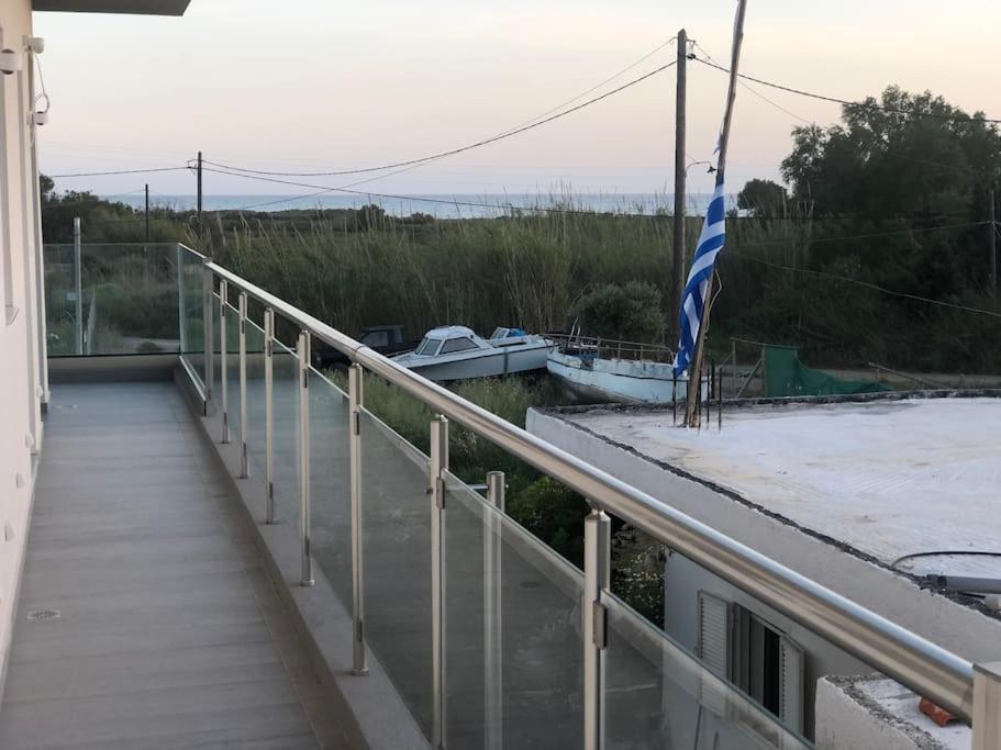 Appartamento Eleni Kokkinos Pirgos Esterno foto